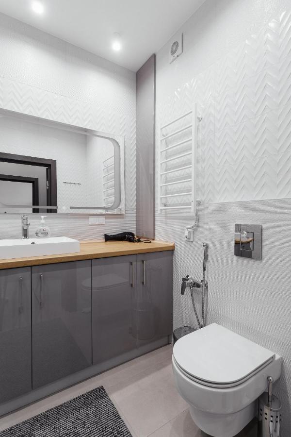 White Apartment In 12 Floor Odessa Exterior foto